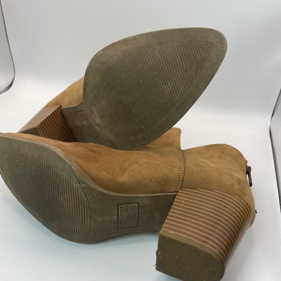 Sun + Stone Eliza Tan Faux Suede V-Cut Ankle Boots Block Heel SS ELIZAA Size 8M - Picture 4 of 8